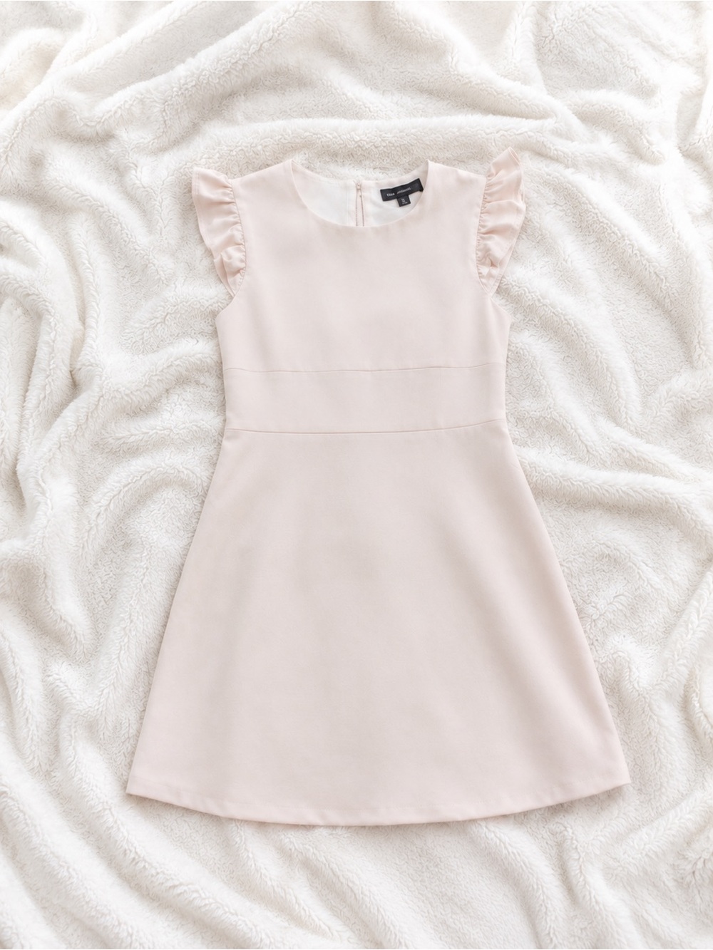 Ava & Yelly Girls Soft Pink Ruffle Sleeve Dress Size 12 | Like New